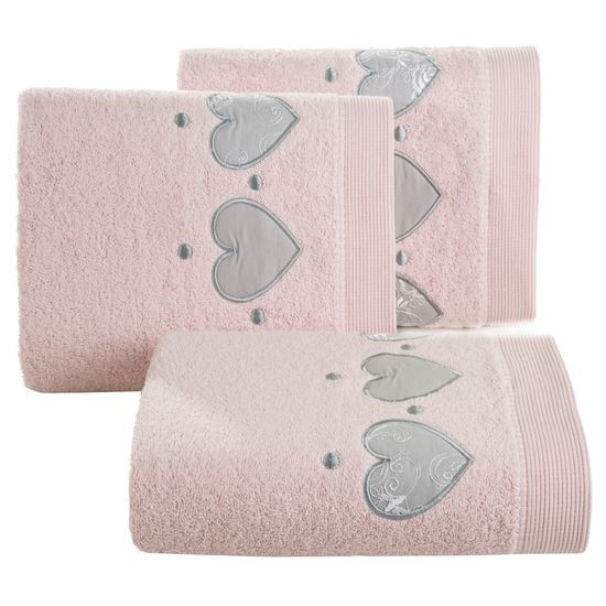 Miękki chłonny ręcznik kąpielowy pudrowy z serduszkami 50x90 - 50 X 90 cm - pudrowy