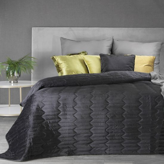 Narzuta na łóżko czarna SOFIA 1 z matowego welwetu pikowana bezszwowo 170x210 cm Eurofirany - 170 X 210 cm - czarny