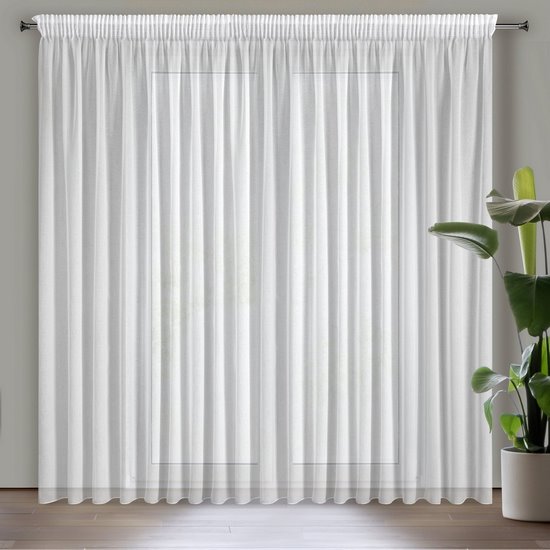 Firana z etaminy biała MARGO gęsta z połyskiem 300x270 cm na taśmie Eurofirany Firana z etaminy biała MARGO gęsta z połyskiem 300x270 cm na taśmie Eurofirany - 300 x 270 cm