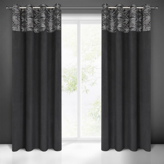 Ariana czarna zasłona z welwetu z ozdobnym pasem na przelotkach 140x250 cm Eurofirany Ariana czarna zasłona z welwetu z ozdobnym pasem na przelotkach 140x250 cm Eurofirany - 140 x 250 cm