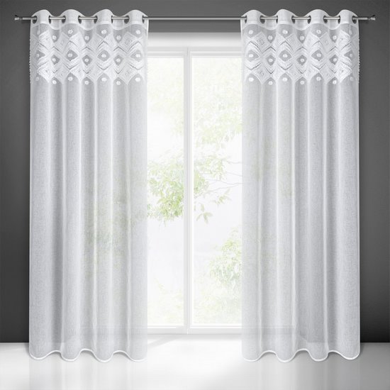 Estera biała firana z dekoracyjną aplikacją w stylu boho na przelotkach 140x250 cm Eurofirany Estera biała firana z dekoracyjną aplikacją w stylu boho na przelotkach 140x250 cm Eurofirany - 140 x 250 cm