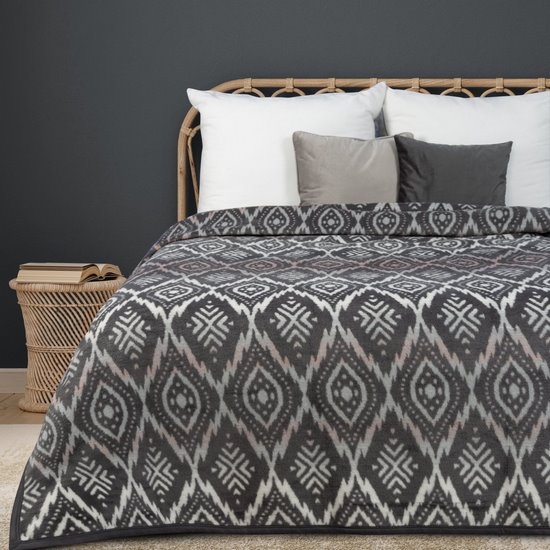 Koc biały z bawełny i akrylu we wzór w stylu retro 150x200 cm EUROFIRANY Koc biały z bawełny i akrylu we wzór w stylu retro 150x200 cm EUROFIRANY - 150 x 200 cm