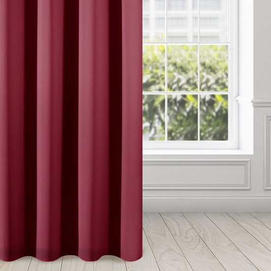 Zasłona BLACKOUT z gładkiej matowej tkaniny zaciemniającej Ella Line Eurofirany - 135 x 270 cm - czerwony