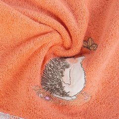 Ręcznik dziecięcy z haftowaną aplikacją z jeżykiem 50x90cm - 50 X 90 cm - pomarańczowy 4