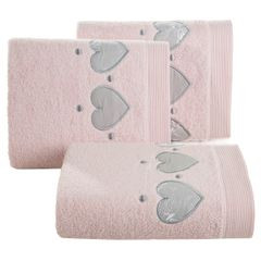 Miękki chłonny ręcznik kąpielowy pudrowy z serduszkami 50x90 - 50 x 90 cm - pudrowy 1