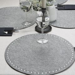 Podkładka stołowa srebrna GRACIA 2 z miękkiego filcu zdobiona kryształkami 38 cm Eurofirany - ∅ 38 cm - szary 4