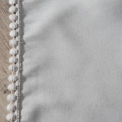 Srebrny obrus z pomponami kolekcja Premium 150x300 cm - 150 x 300 cm - popielaty 1