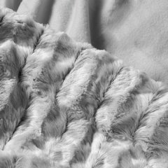 Lekka narzuta futrzana z efektem 3D spód polarowy 70x160 - 70 x 160 cm - srebrny 6