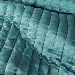 Narzuta pikowana ALUVIA  turkusowa z błyszczącego velvetu z przecierką 220x240 cm EUROFIRANY DIVA LINE - 220 x 240 cm - ciemnoturkusowy 4