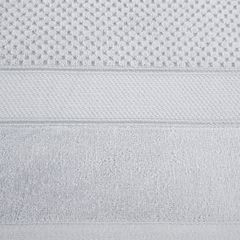 Ręcznik JESSI wytłaczany w kratkę z welwetową bordiurą Eurofirany - 50 x 90 cm - srebrny 4