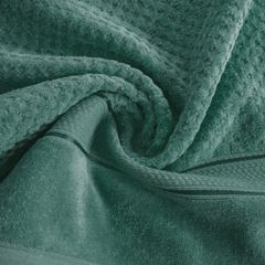 Ręcznik JESSI wytłaczany w kratkę z welwetową bordiurą Eurofirany - 70 x 140 cm - butelkowy zielony 6