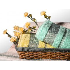 Ręcznik kąpielowy SYLWIA z bordiurą w kwiaty Eurofirany - 50 x 90 cm - ciemnozielony 2