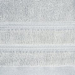 Ręcznik GLORY 1 z bordiurą z dodatkiem lśniącej nici Eurofirany - 30 x 50 cm - jasnopopielaty 3