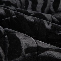 Narzuta czarna KRISTIN 3 pikowana z błyszczącego welwetu Eurofirany - 220 x 240 cm - czarny 4