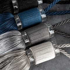 Dekoracyjny sznur DINA ciemnoniebieski do upięć z chwostem Eurofirany - 60 x 25 cm - ciemnoniebieski 4